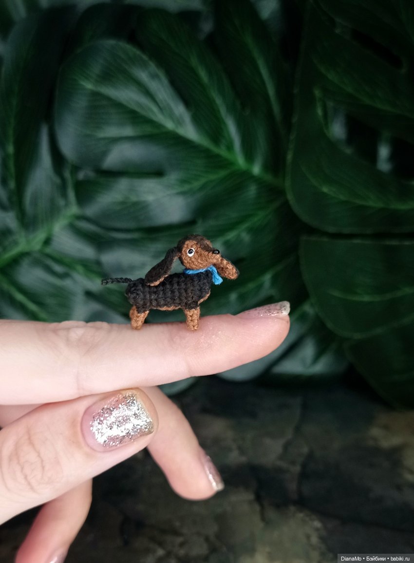 Микро таксик — Вязаные игрушки и амигуруми: крючком (фото 2)