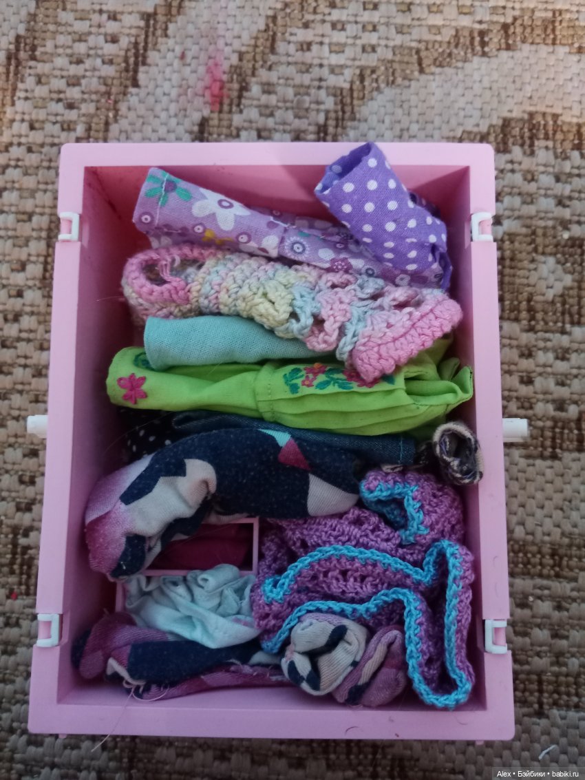 Шкаф Зайки — Одежда и обувь для кукол своими руками: фото (фото 2)
