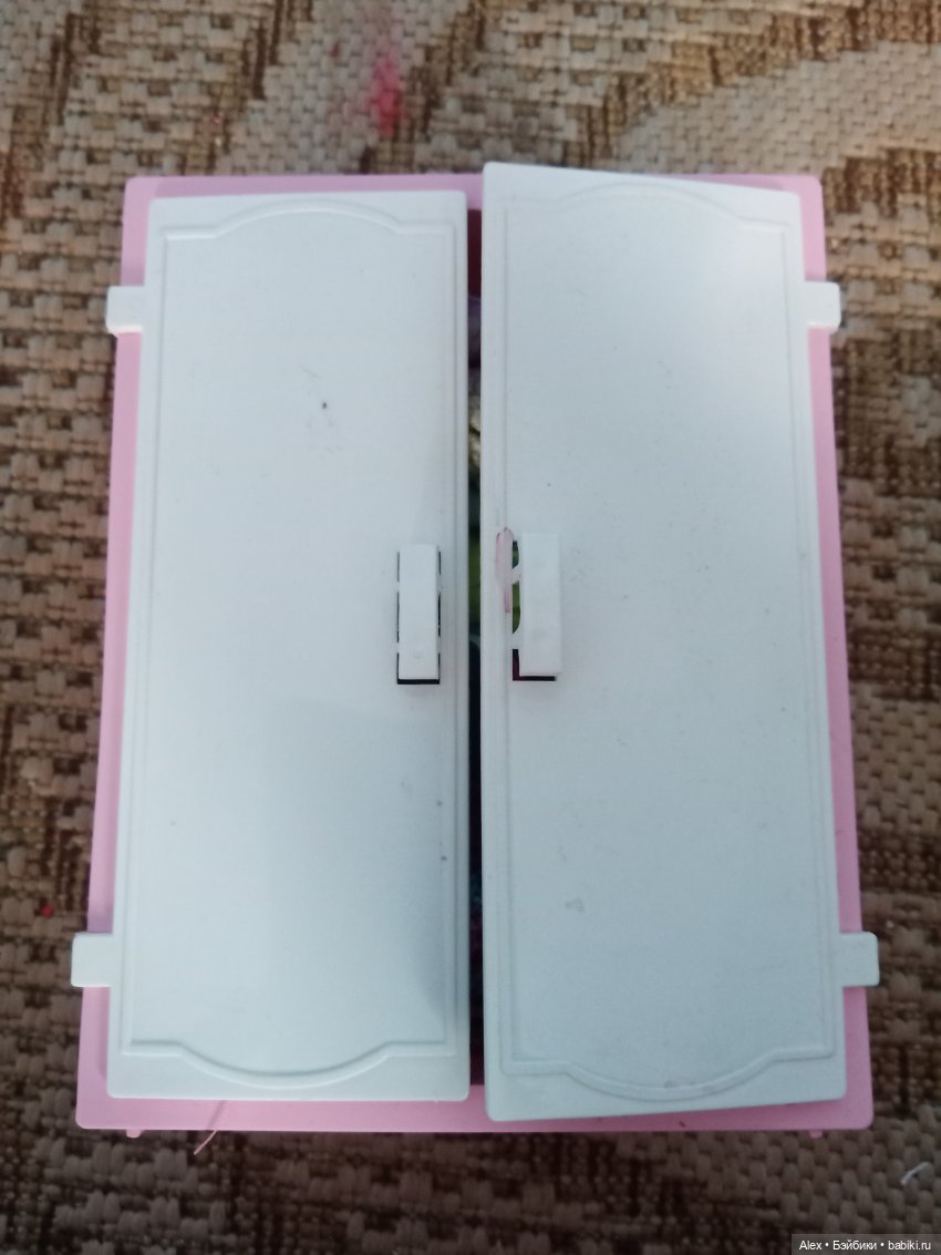 Шкаф Зайки — Одежда и обувь для кукол своими руками: фото