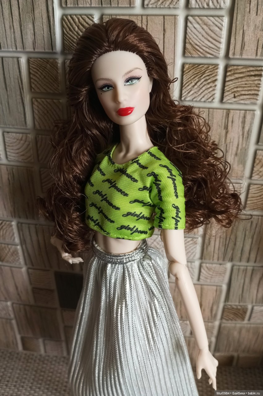 Ещё одна новенькая китайская Looks - Фрэя