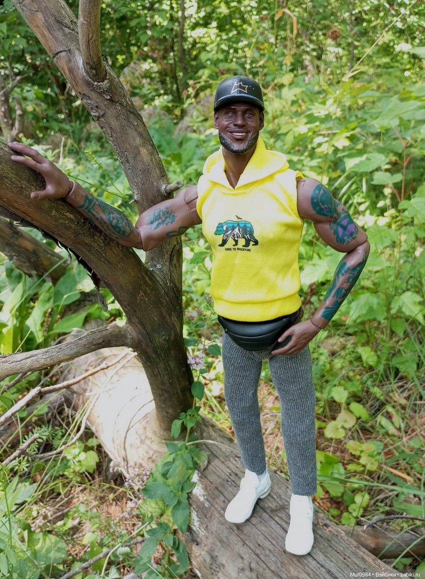 Ещё один баскетболист - экшен LeBron James