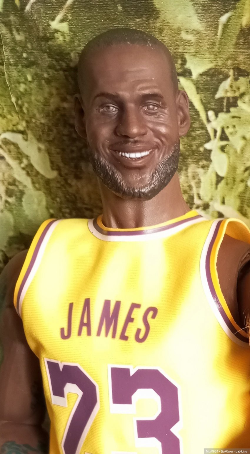 Ещё один баскетболист - экшен LeBron James (фото 9)