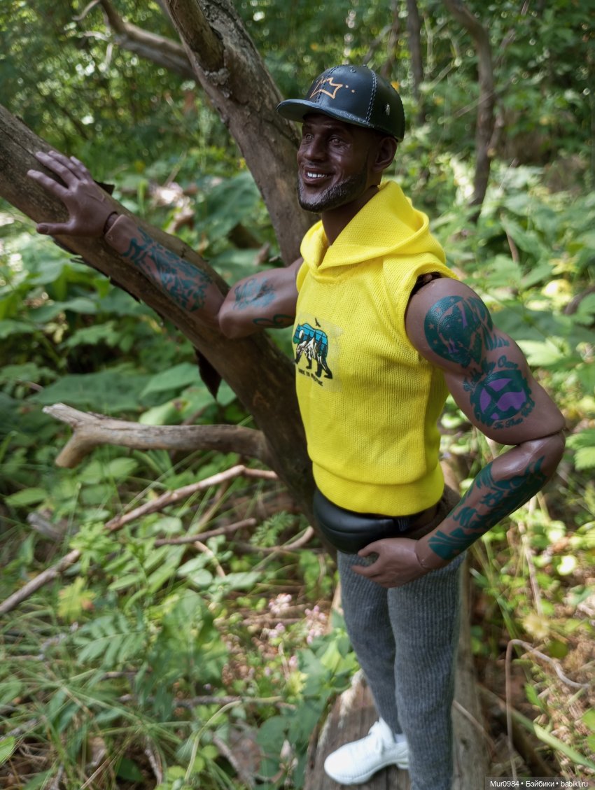 Ещё один баскетболист - экшен LeBron James