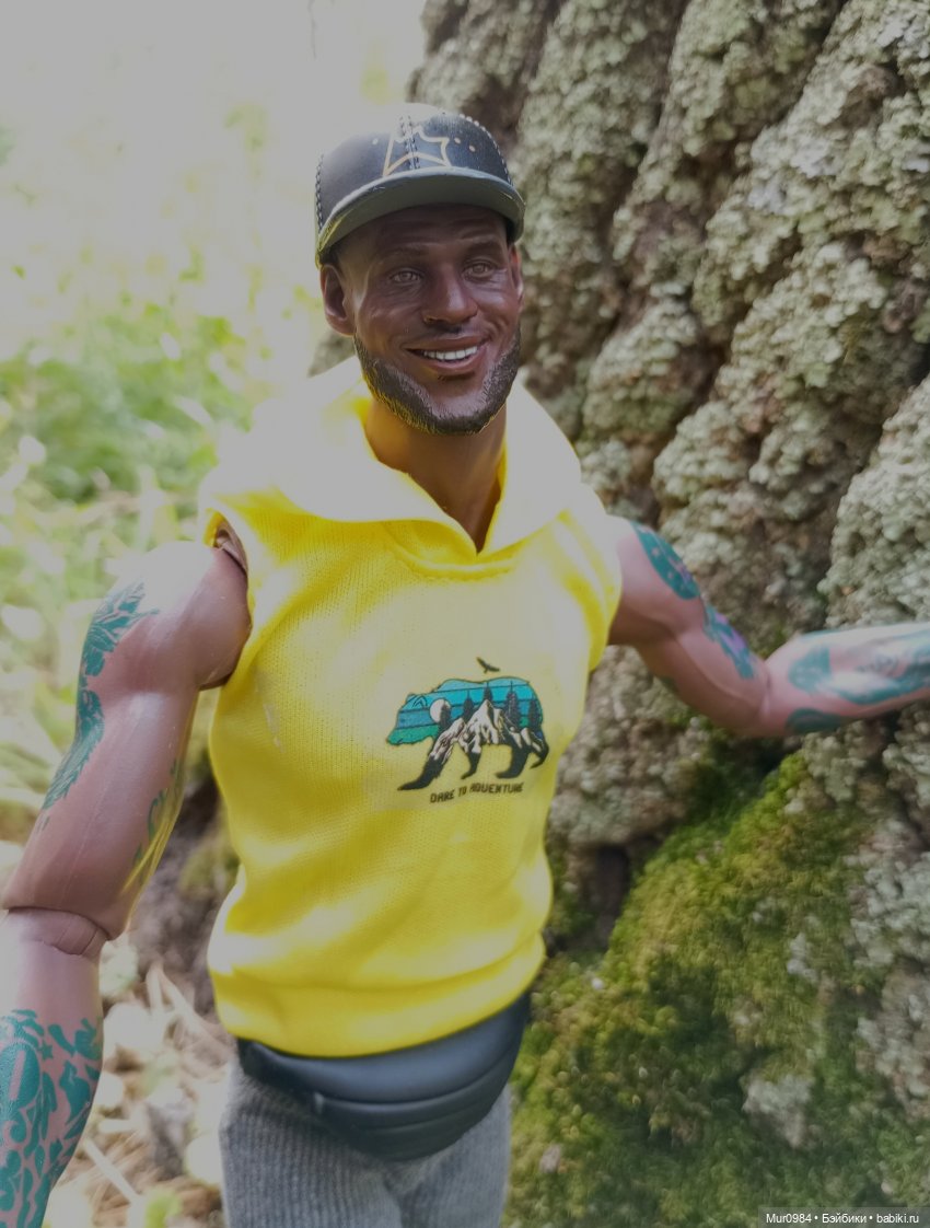 Ещё один баскетболист - экшен LeBron James