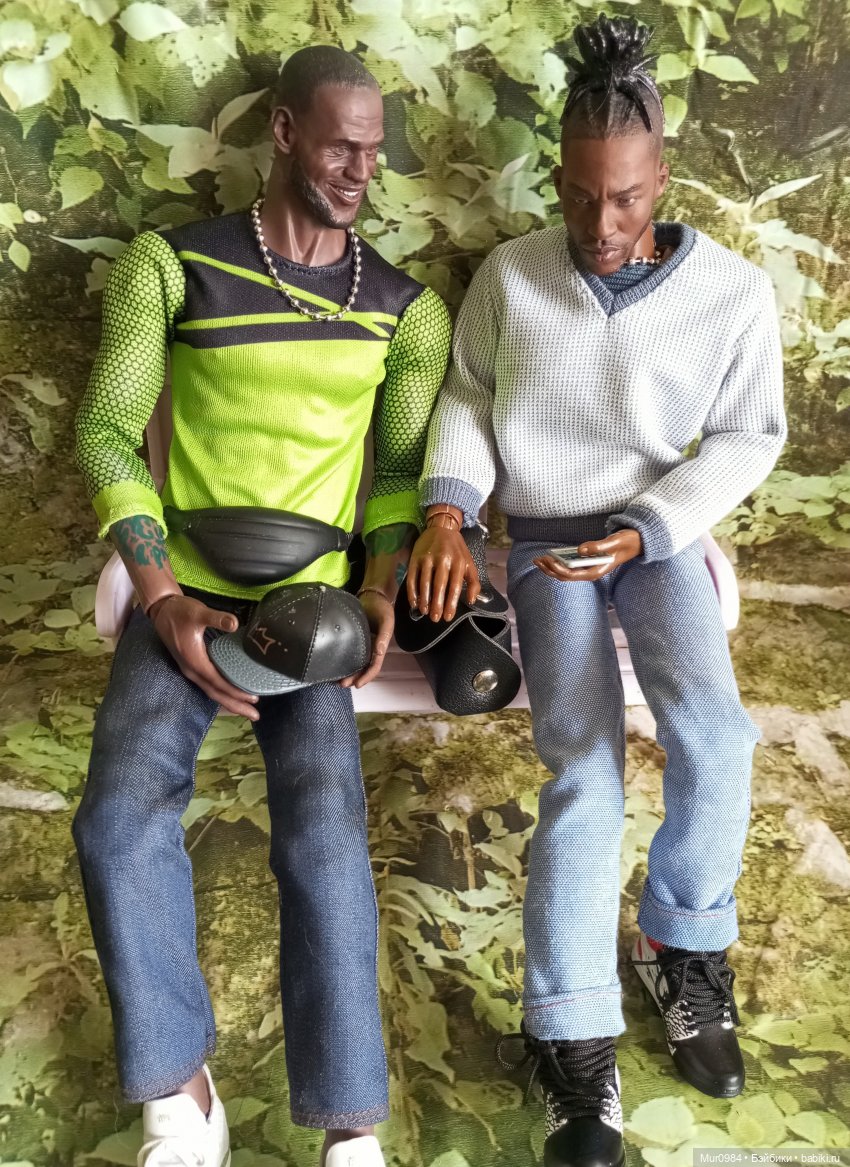 К нашему баскетболисту Джеймсу приехал друг Дэвид