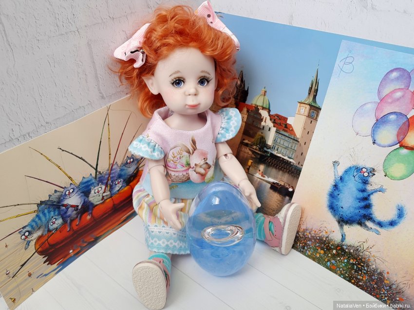 История о Мие Nines D'onil, Синих Котах, Полетах во сне, Праге и Пасхальном яйце