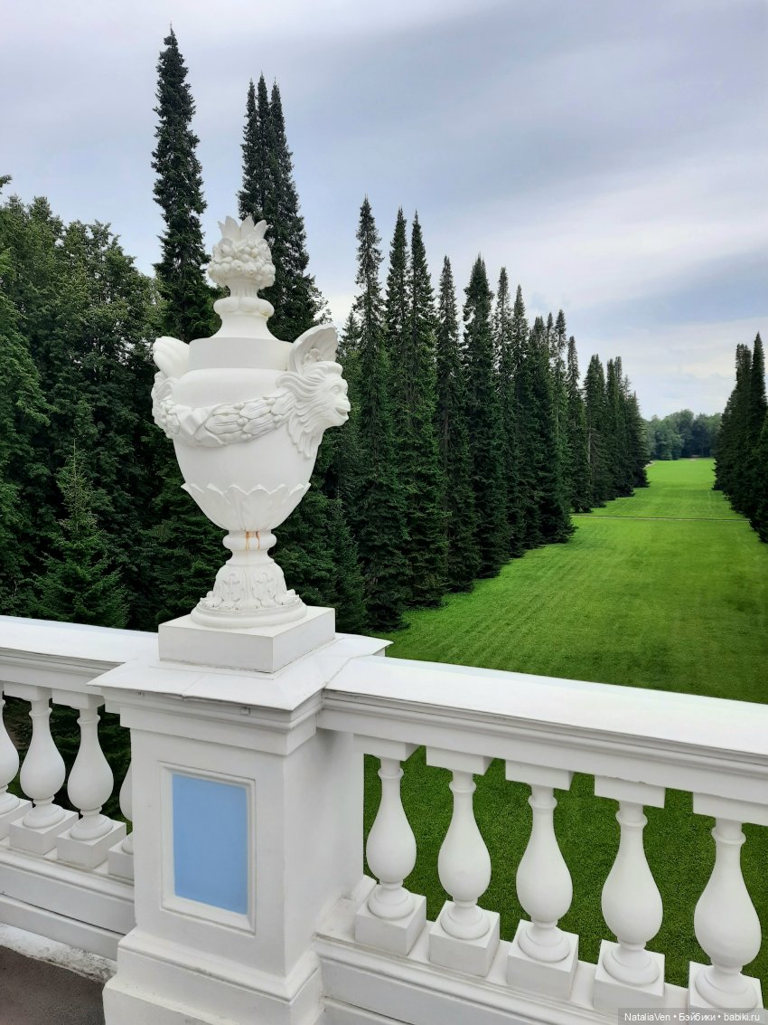 Лето с Минуш - Элен и тихая красота Ораниенбаума