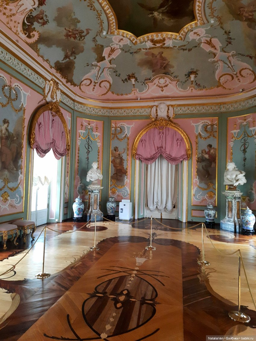 Лето с Минуш - Элен и тихая красота Ораниенбаума