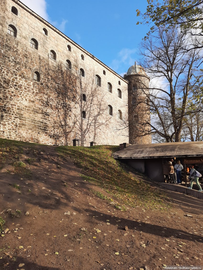 Шерлок Nines D'Onil, или Иванка идёт по следу Белки Баскервилей (и не только)