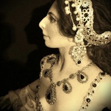 Текстильная кукла Мата Хари