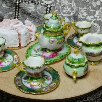 Посуда для куколок