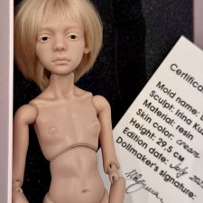 Птичка Лора в цвете крем