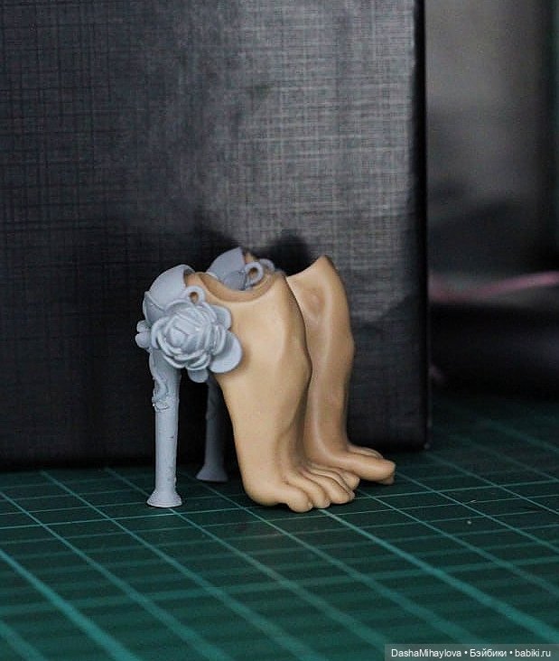 Напяточник для куклы или предмет аксессуара (фото 2)