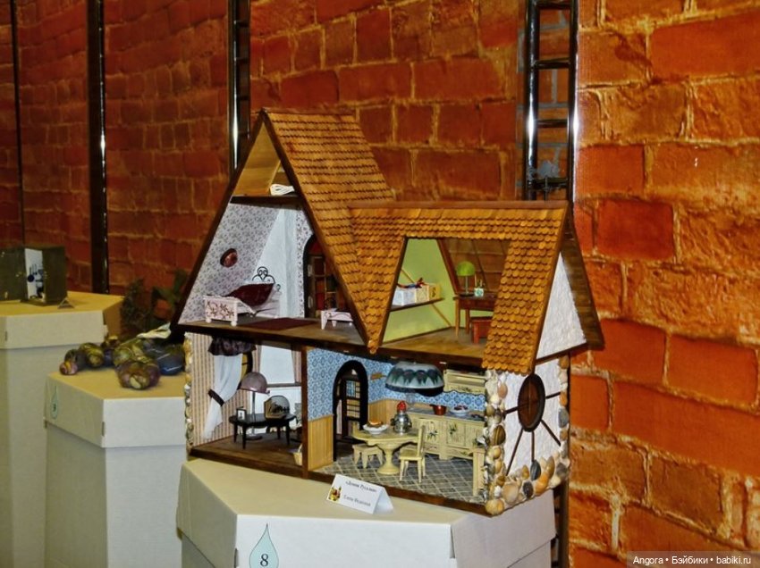 Выставка кукольной миниатюры АЙДОЛЛ "Домики". Санкт - Петербург, Союз художников, 26 февраля - 9 марта 2025 (фото 3)