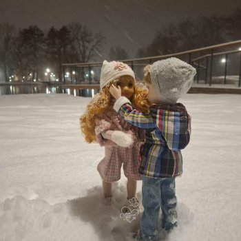 ИЗ ЖИЗНИ КУКОЛ Зимняя прогулка (очередная)