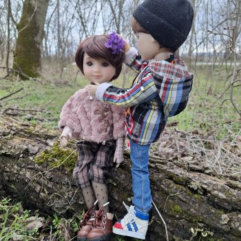 С ДНЁМ кукольника, с весной и прочими приятностями.