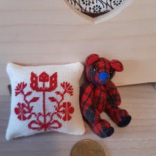 Мишка глазастик для куклы