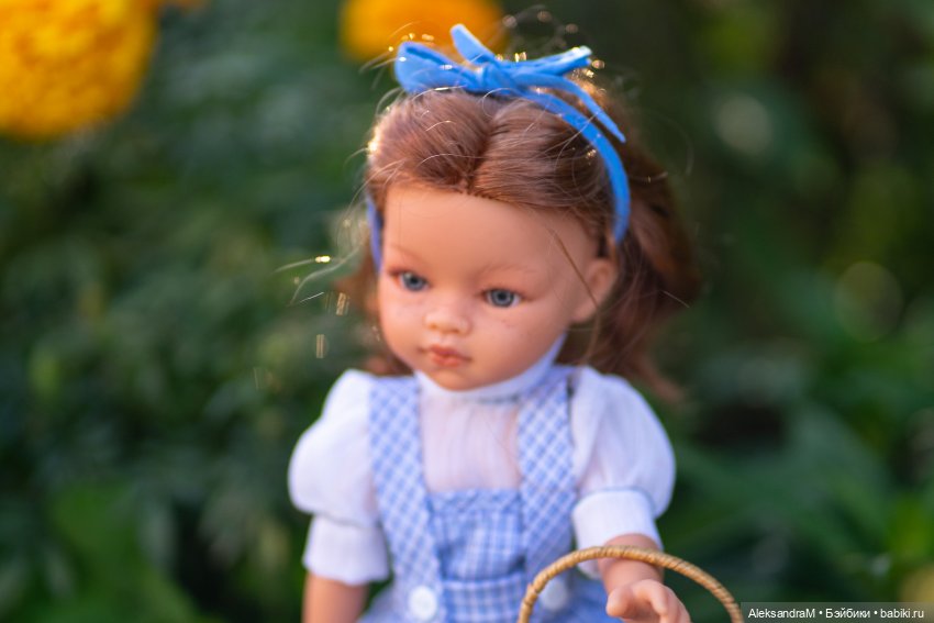 Куколка напомнила мне актрису Джуди Гарленд
