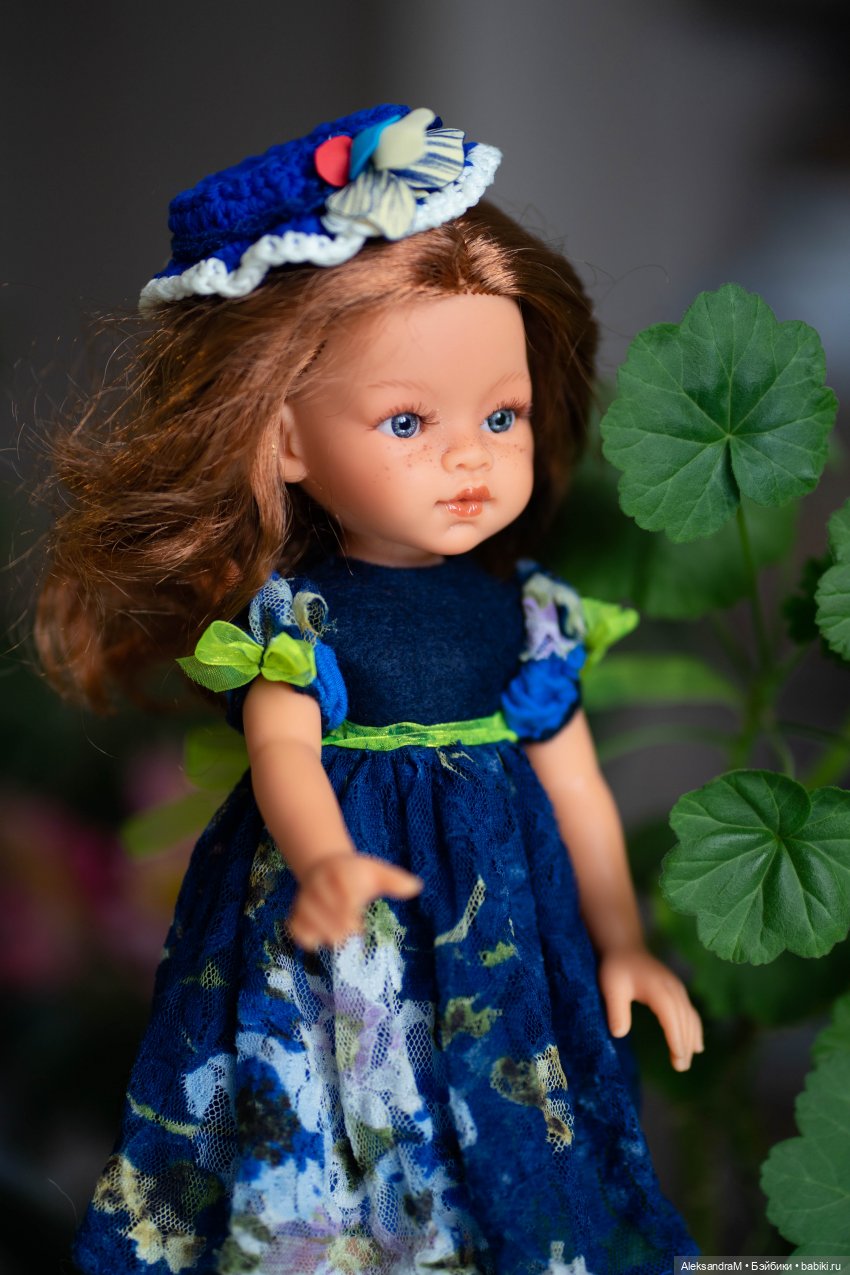 Синее платье для куклы Паола Рейна