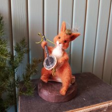 Бельчонок с гитарой