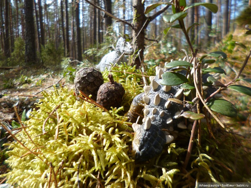Анкилозавры в весеннем лесу