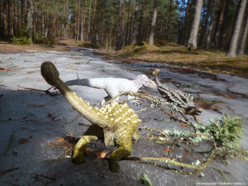 Анкилозавры в весеннем лесу