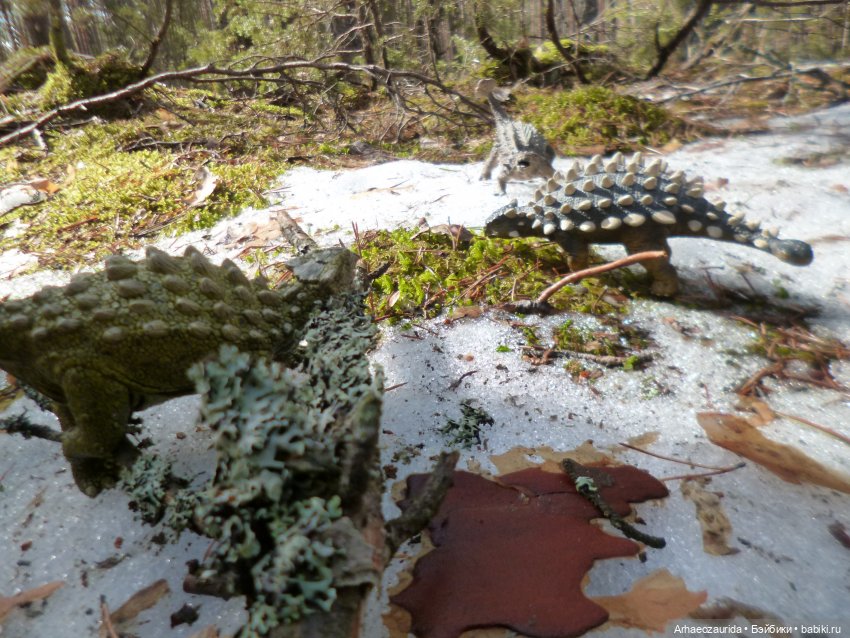 Анкилозавры в весеннем лесу
