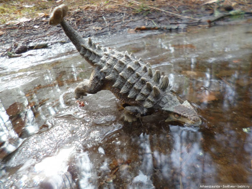 Анкилозавры в весеннем лесу (фото 3)