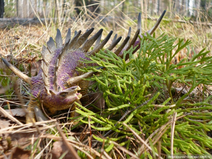 Теризинозавры: Когти Ломаного Леса (фото 7)