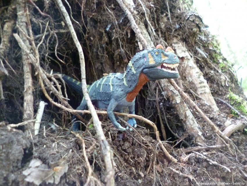 Папоротниковый лес: два ящера