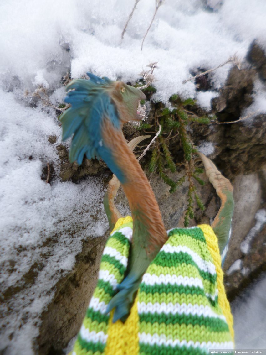 Ящеры у реки: поиски в снегу | Бэйбики Ящеры у реки: поиски в снегу