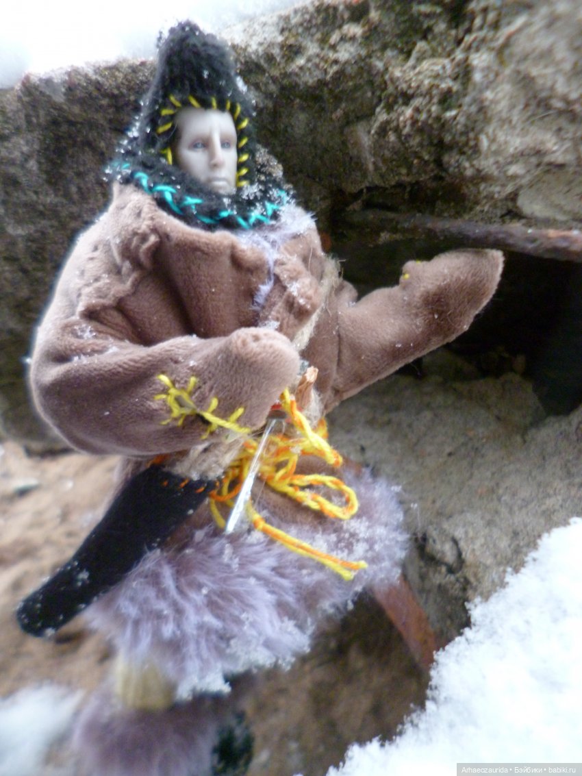 Ящеры у реки: древние руины