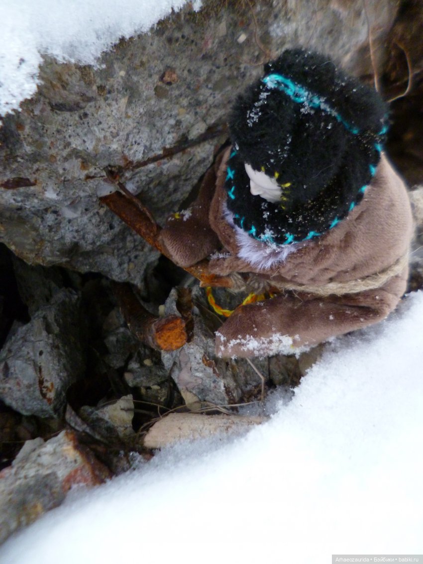 Ящеры у реки: древние руины