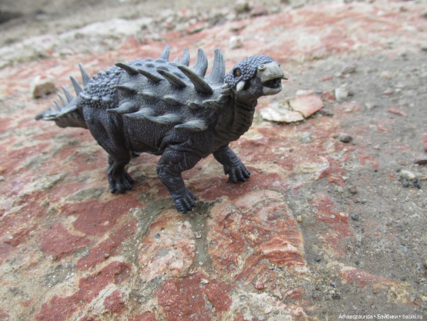 Ящеры в Холмах: камни и трава (фото 5)