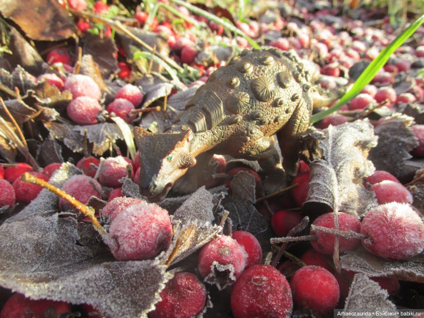 Ящеры в лесу: грибы и ягоды | Бэйбики Ящеры в лесу: грибы и ягоды