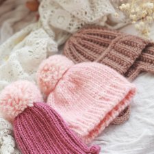 Набор вязаных шапок для Блайз и других кукол