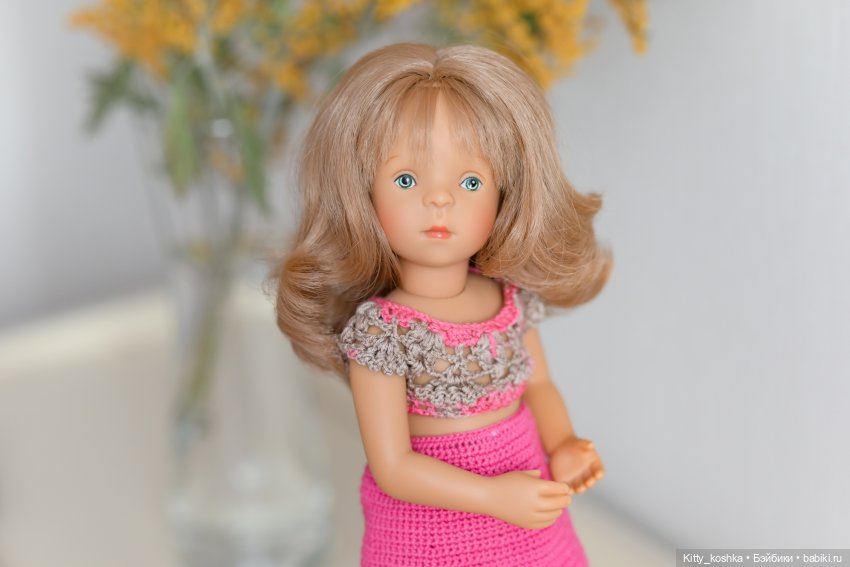 Мимоза невинной сияла красой