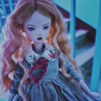 Алесса, в стране...