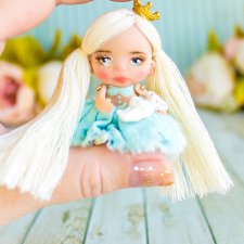 Миниатюрная куколка Джил