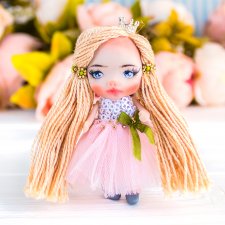 Маленькая куколка Люси