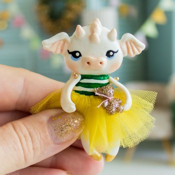 Дракошка Лори