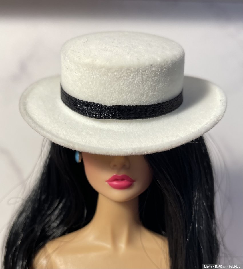 Один лишь взгляд и лютый холод по спине