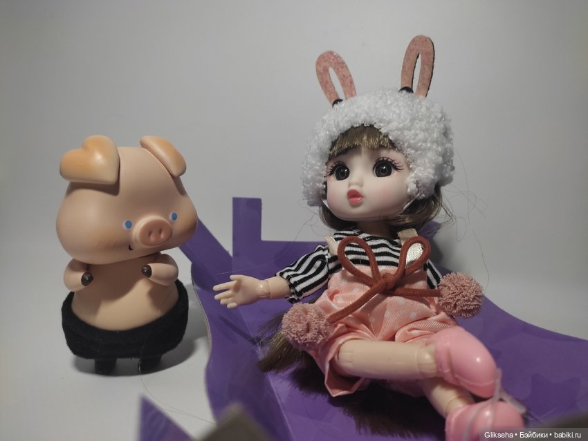 Чуня - блогер - кукольник распаковывает куколку в ДЕНЬ КУКОЛЬНИКА