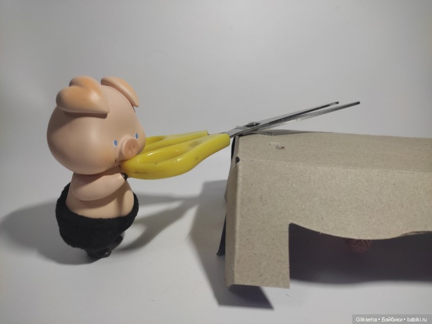 Чуня - блогер - кукольник распаковывает куколку в ДЕНЬ КУКОЛЬНИКА