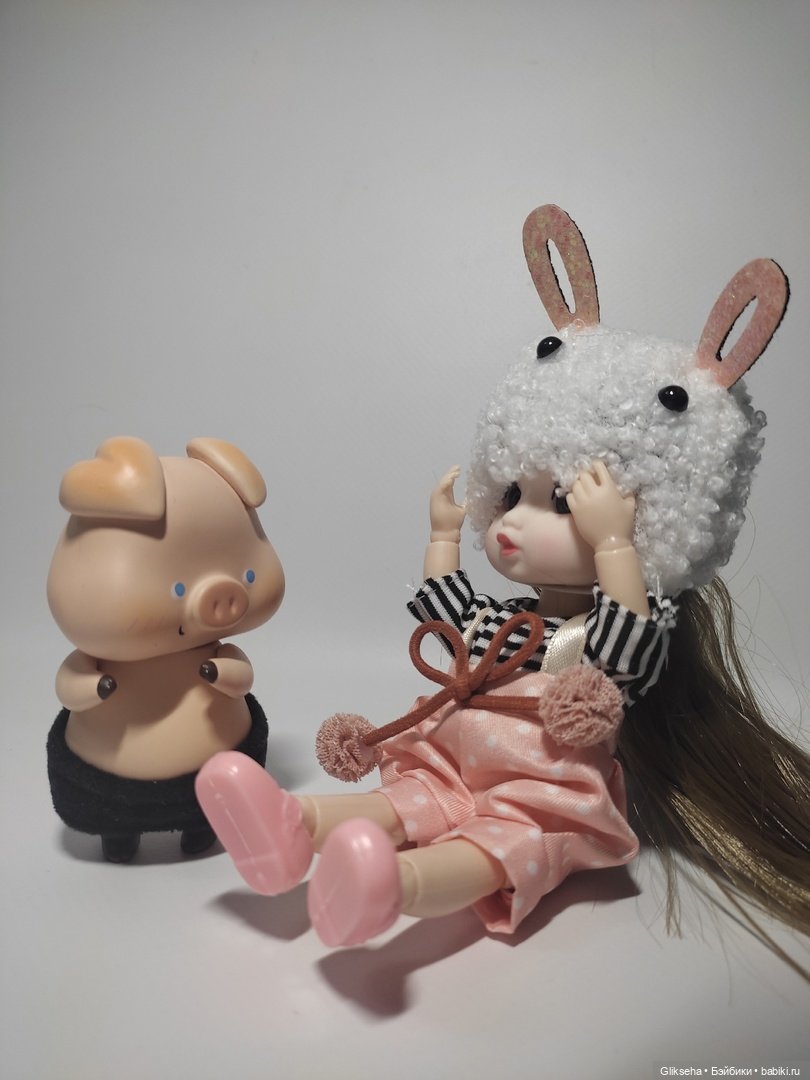 Чуня - блогер - кукольник распаковывает куколку в ДЕНЬ КУКОЛЬНИКА