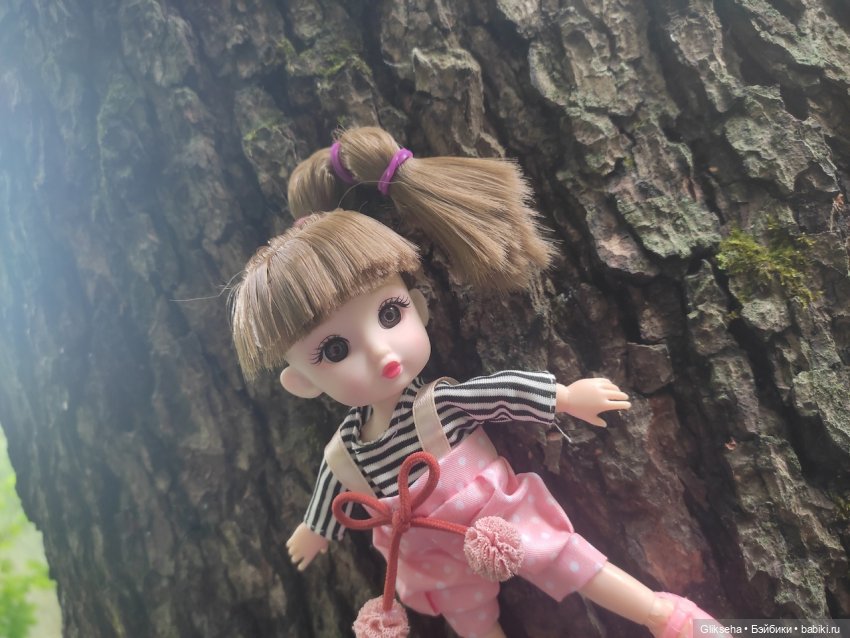 Как Ксюша в дождь гулять ходила