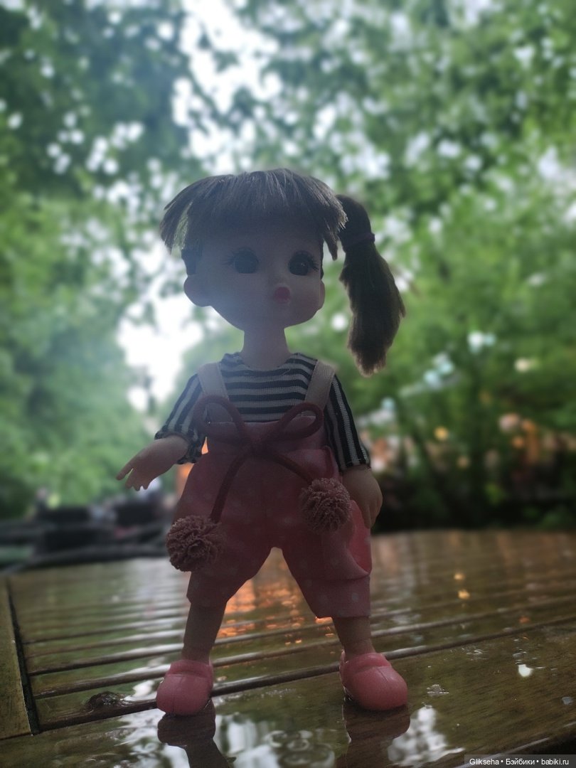 Как Ксюша в дождь гулять ходила