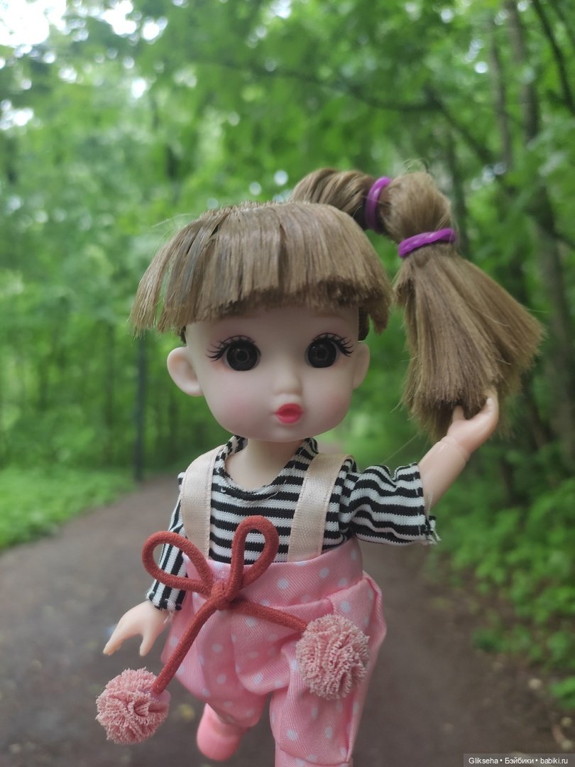 Как Ксюша в дождь гулять ходила