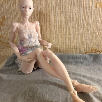 Когда с трёх часов дня и до одиннадцати делали глаза