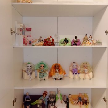 А какой у Вас формат взаимодействия с куклами